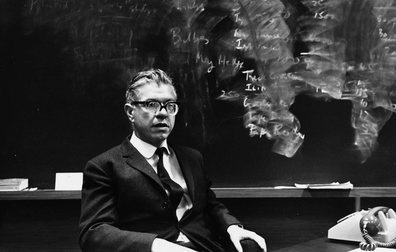 L’Universo eterno di Sir Fred Hoyle Albert Einstein, Associazione LOfficina, big bang, Civico Planetario Ulrico Hoepli, cosmologia, Fred Hoyle, inizio, materia, spazio, stato stazionario, Stelle, universo