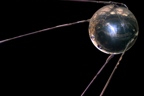 Buon compleanno Sputnik Unione Sovietica